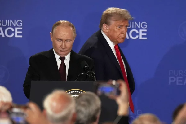 Government papers found in an Alaska hotel offer a glimpse into Trump and Putin’s secret summit